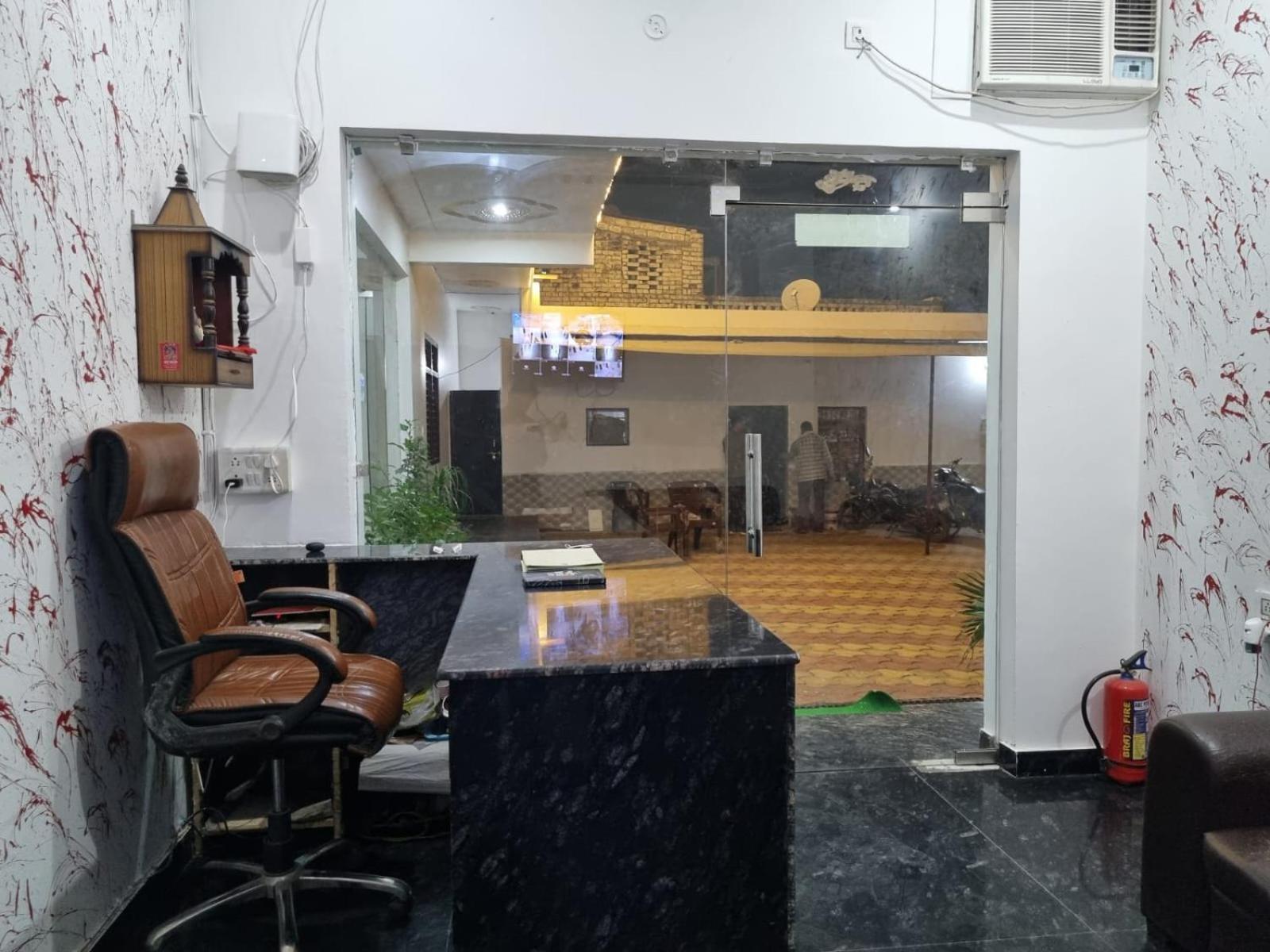 Hotel Vrindavan Prosperity Exterior foto
